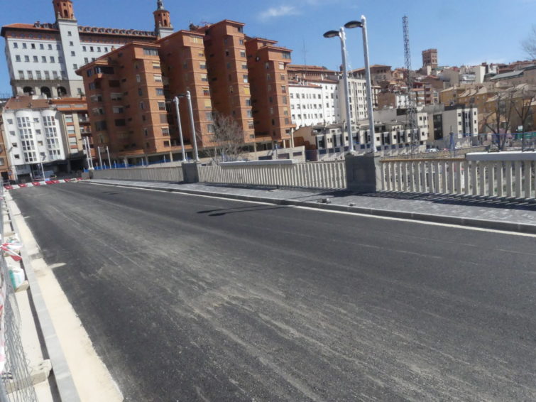 La alcaldesa se felicita por la decisión de ADIF de no reformar el Puente de la Equivocación