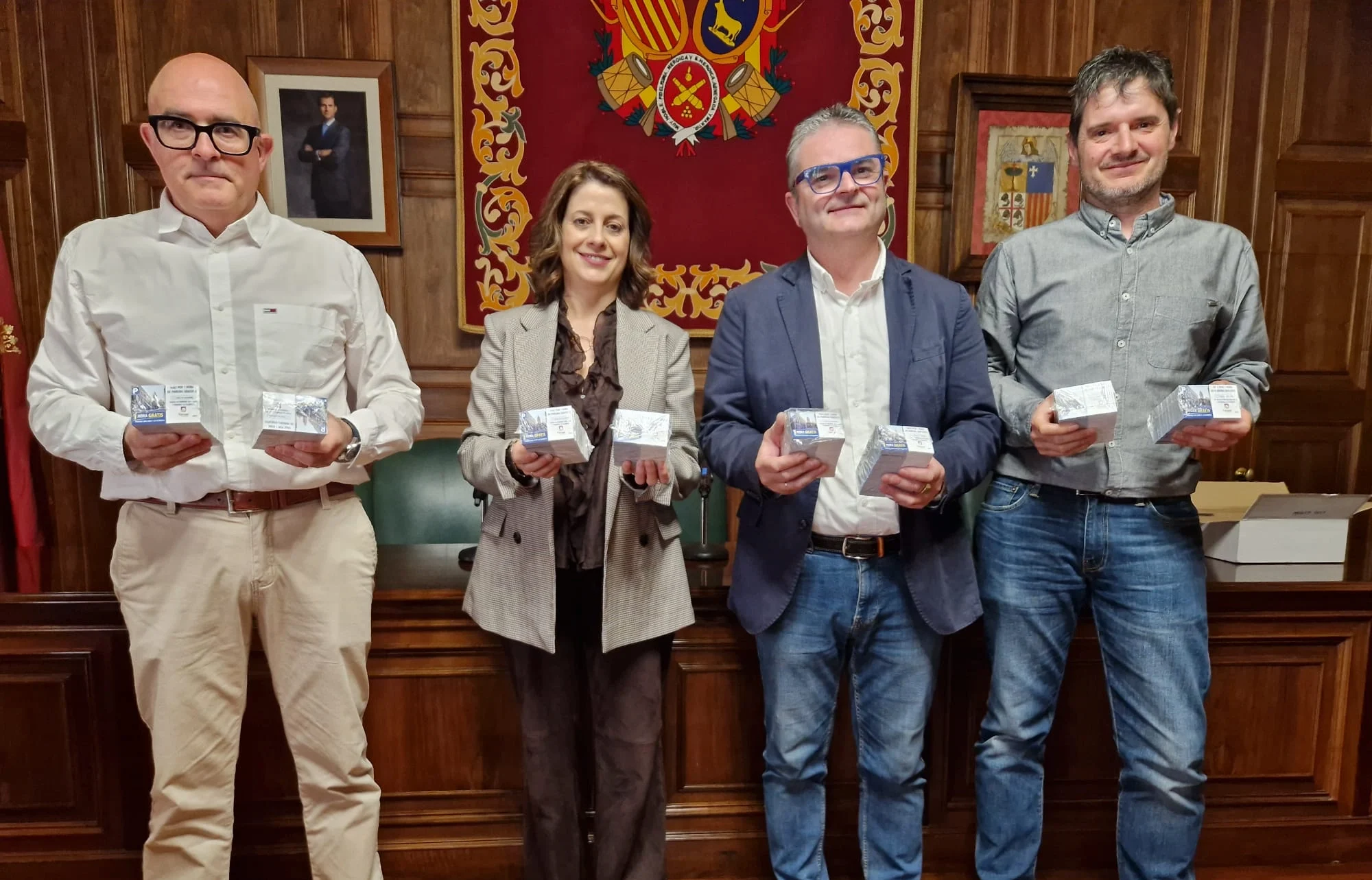 El Ayuntamiento reparte 8.000 horas gratuitas de aparcamiento para impulsar las compras en el centro histórico