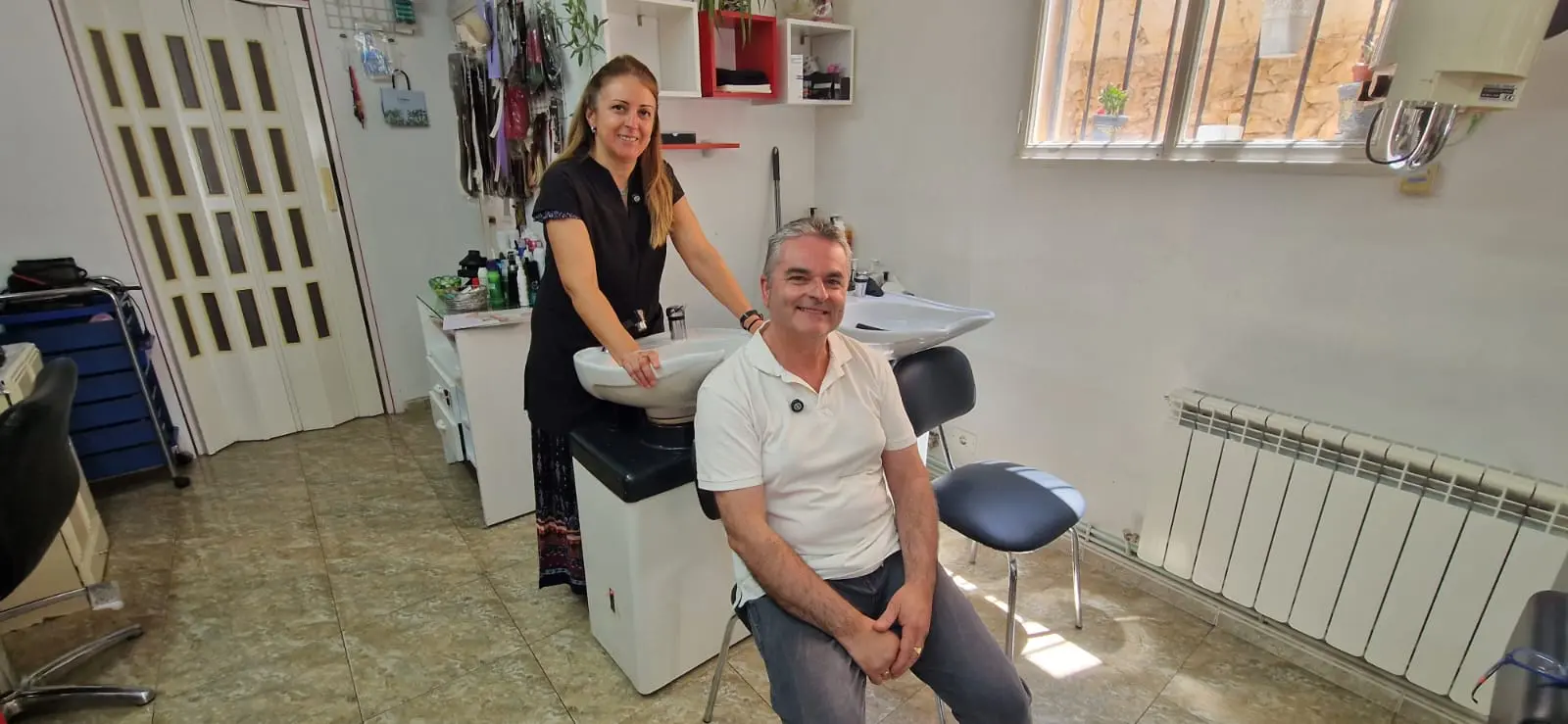 El sector de Peluquería y Estética se suma desde hoy a la campaña Volveremos en Teruel