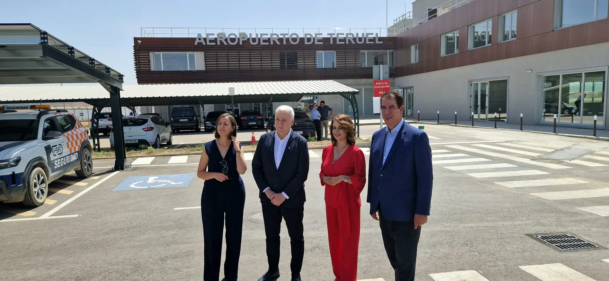 El Aeropuerto de Teruel duplica el espacio de su terminal y consolida su liderazgo como polo industrial y de inversión