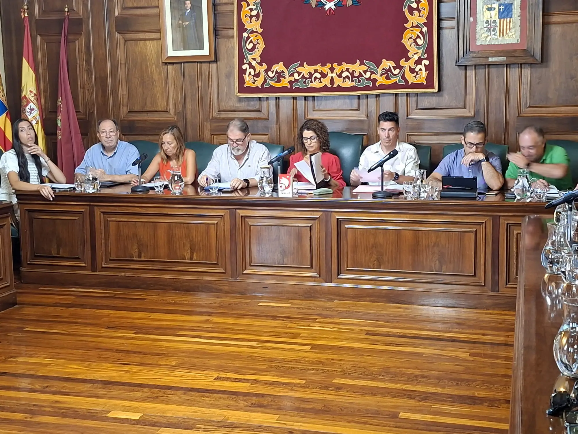 El Ayuntamiento aprueba nuevas actuaciones para mejorar el espacio urbano y proteger la ribera del Turia